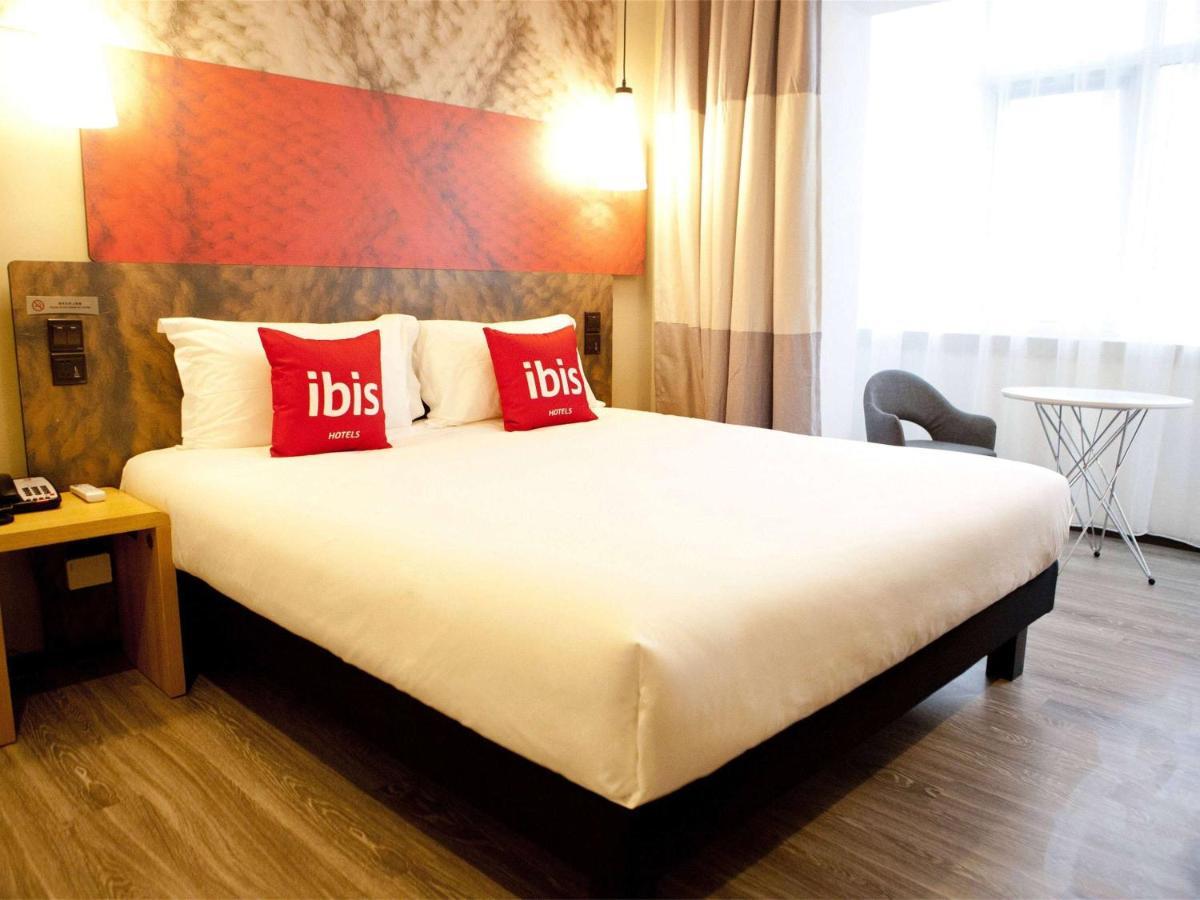 Ibis Tianjin Railway Station North Square Hotel Bagian luar foto