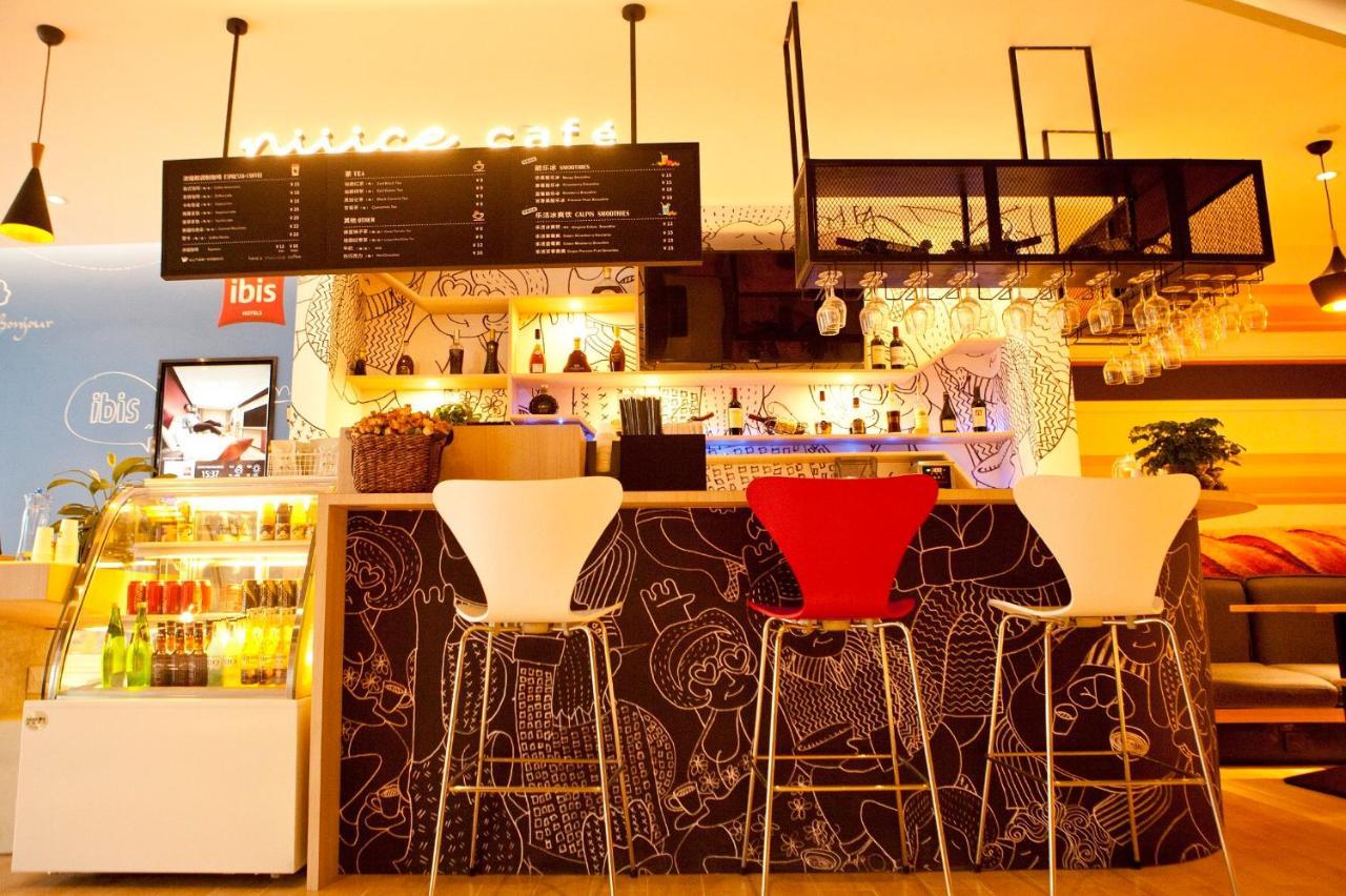 Ibis Tianjin Railway Station North Square Hotel Bagian luar foto
